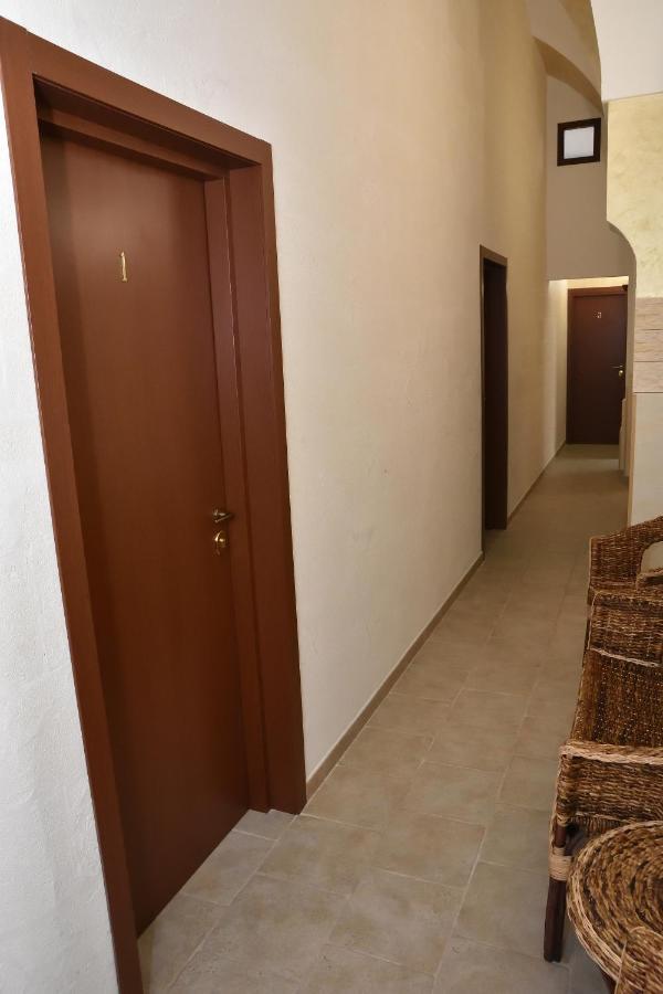 Cala Del Conte B&B อาเวตรานา ภายนอก รูปภาพ